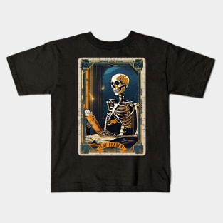 The Reader Retro Skeleton Halloween Tarot Card Kids T-Shirt